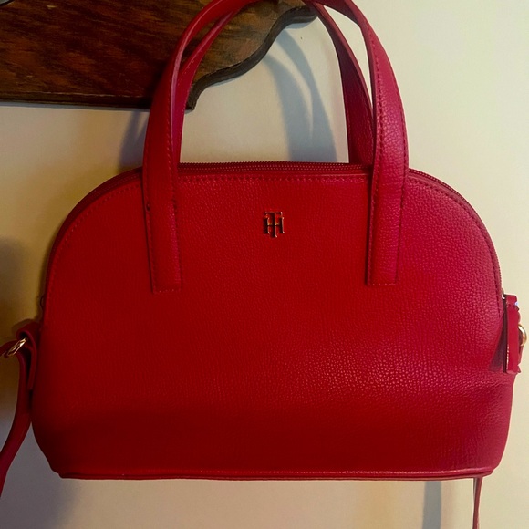 Tommy Hilfiger Handbags - Tommy Hilfiger Red Purse convertible shoulder bag